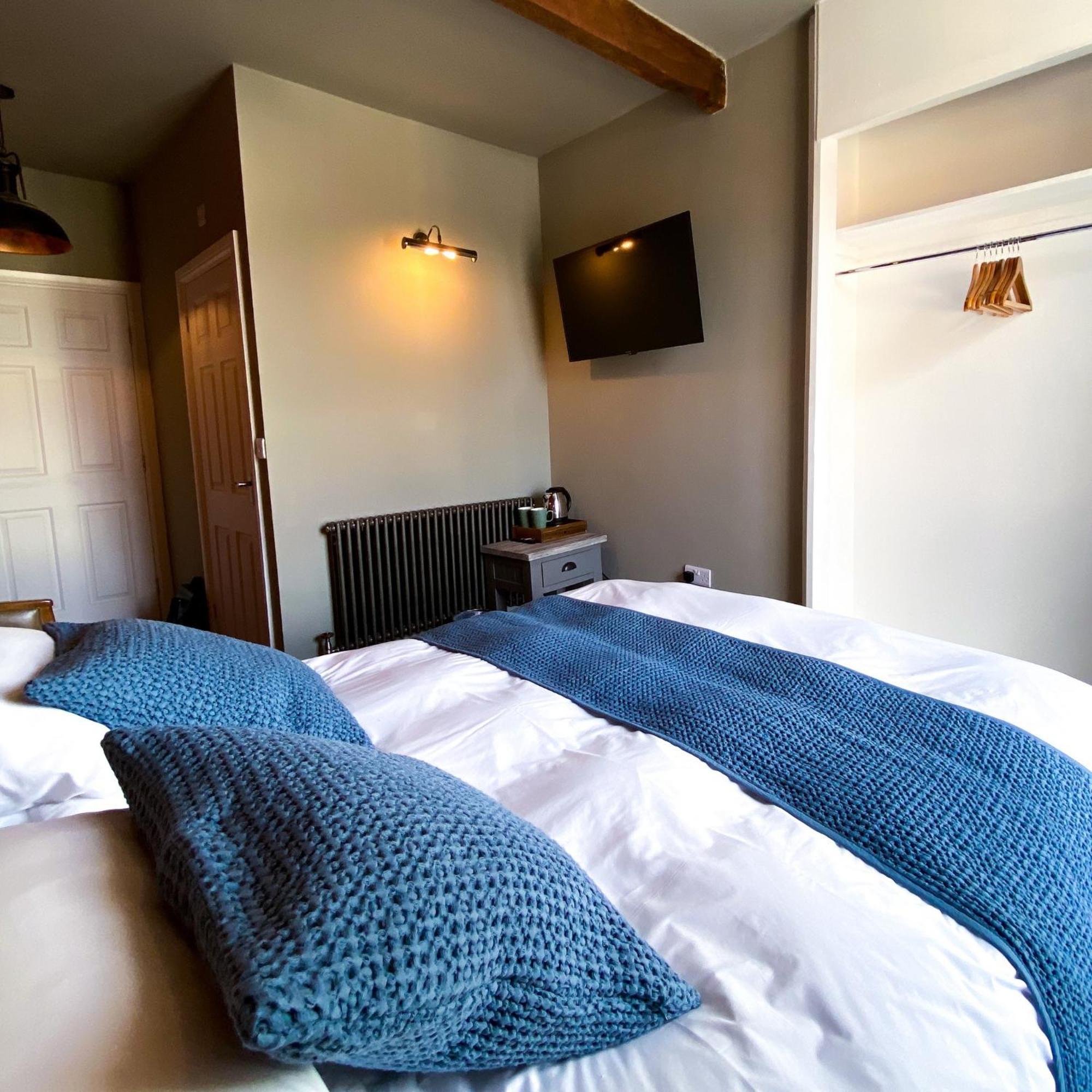 The Kings Head Inn, Home Of The Acle Steak Екстериор снимка